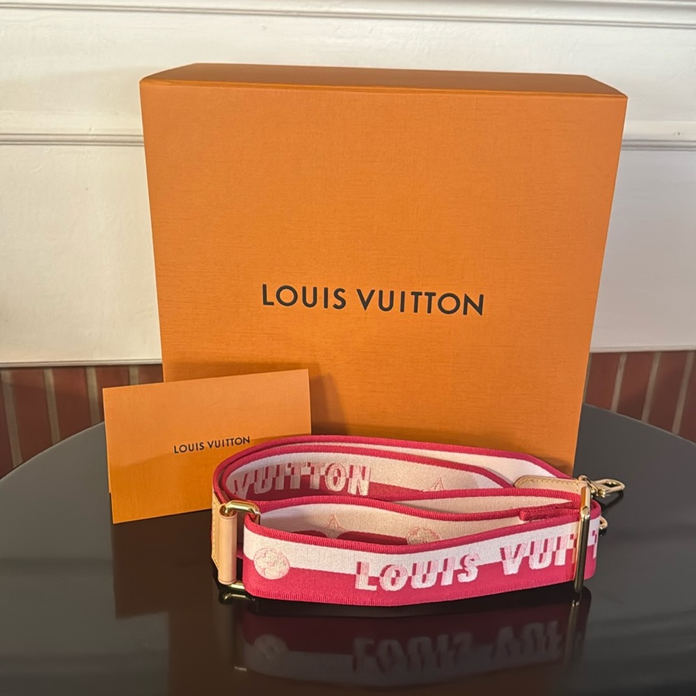 💎FINAL PRICE💎LOUIS VUITTON BB STRAP MNG PIVOINE